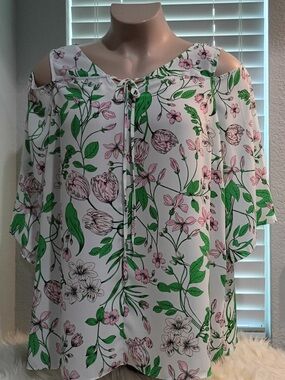 Women’s 3X Cold Shoulder Top